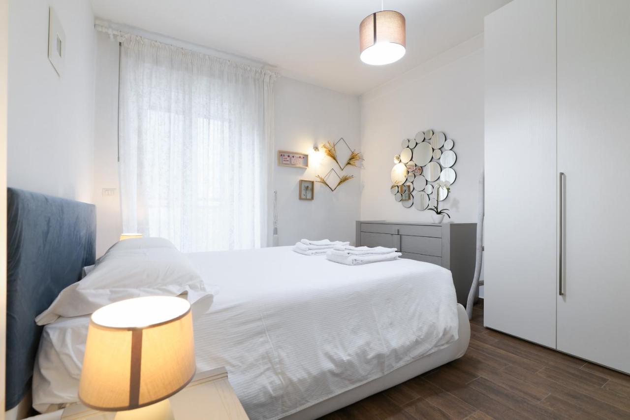 Mila Apartments Battista Milano Exteriör bild
